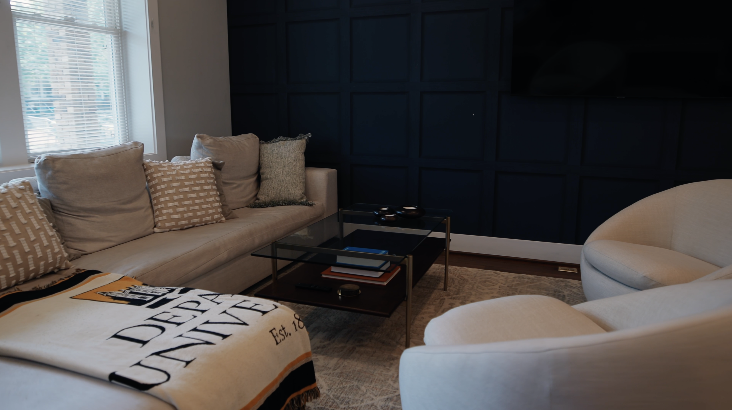 Ellington Room – Main Haus